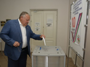 В Сочи участие в выборах принял депутат Государственной Думы Константин Затулин