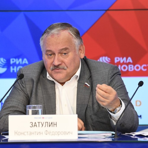Затулин рассказал, как из-за бюрократических проблем русские Украины бегут в Польшу, а не в РФ