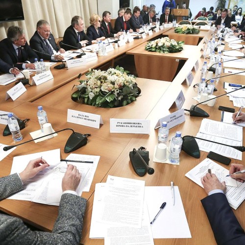 В Государственной Думе прошли парламентские слушания о миграционной политике РФ на территории СНГ
