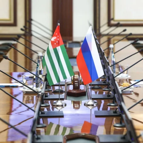 Россия упростит доступ к медпомощи для живущих в Абхазии граждан