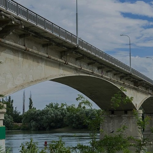 Депутаты Госдумы попросили у Медведева деньги на новый Яблоновский мост