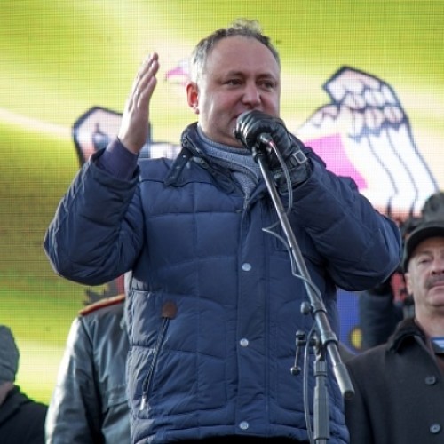Константин Затулин: Додон, ведущий борьбу с парламентом Молдавии, нуждается в поддержке