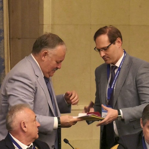 Глава МИД ПМР по поручению Президента вручил Институту стран СНГ орден Дружбы