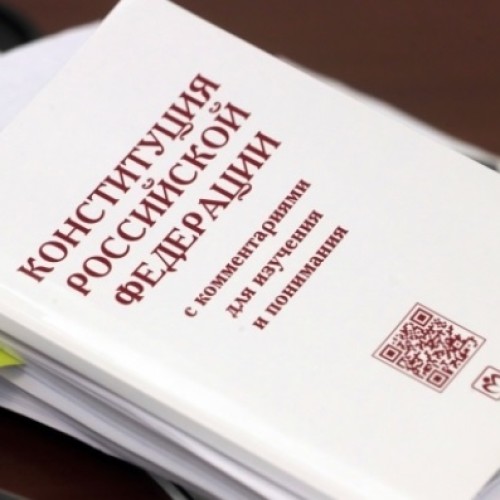 «Черт ногу сломит!» В Госдуме объяснили «корявость» законов