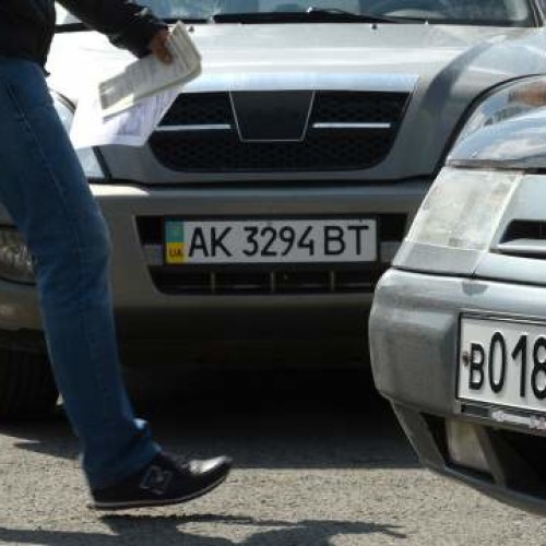Декад-аванс: беженцам готовят отсрочку на страхование авто