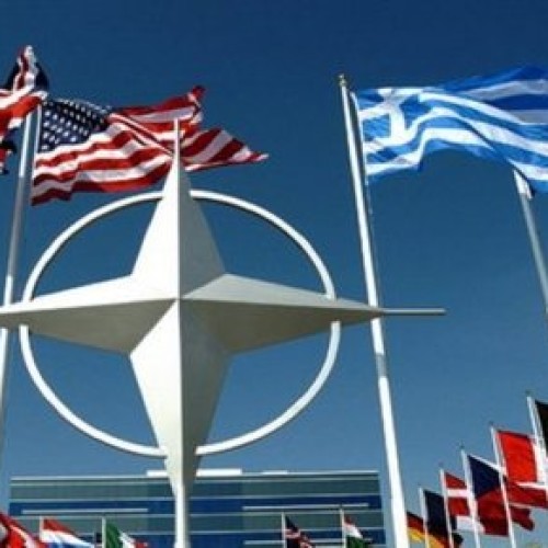 НАТО призывает Россию незамедлительно освободить украинских моряков
