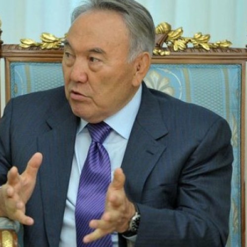 Отставку Назарбаева в Госдуме сравнили с маневром китайского политика Дэн Сяопина