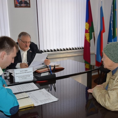 Предновогодние приемы населения в Сочинском округе