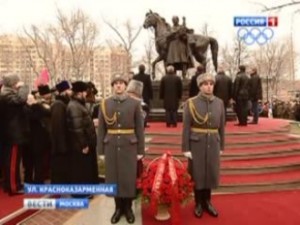 В Лефортово установили памятник атаману Матвею Платову